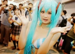 Cosplay Hatsune Miku với bikini siêu nóng bỏng