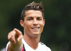 Cristiano Ronaldo khoe bắp chân khủng trước trận gặp MU