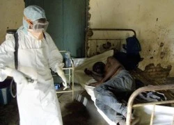 Ebola: Đại dịch diễn biến tăng mạnh, triển khai ứng phó khẩn cấp