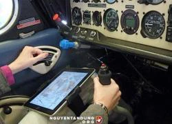 iPad suýt gây thảm hoạ cho máy bay Boeing 777 của Ấn Độ