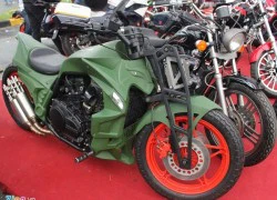 Kawasaki độ với ống pô 12 nòng súng của thợ Sài Gòn