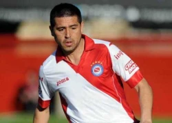 Lão tướng Riquelme ghi tuyệt phẩm