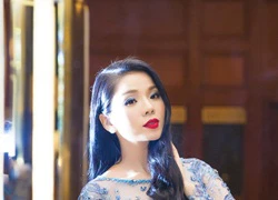 Lệ Quyên sexy với đầm xuyên thấu