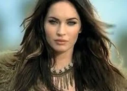 Megan Fox hứa sẽ dội xô nước đá đáp lễ Rain