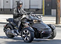 Môtô Can-Am Spyder phiên bản mới lộ diện hoàn toàn trên phố