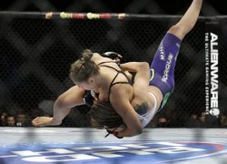 Người đẹp MMA Rousey gặp rắc rối vì "bí quyết sex"