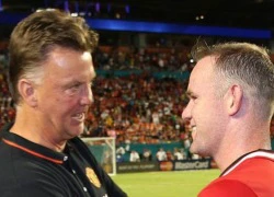 Nịnh Van Gaal ra mặt, Rooney bắt chước kiểu tóc của ông thầy