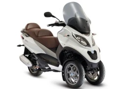 Piaggio MP3 300 2015 - thể thao và tiện nghi hơn