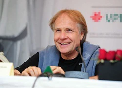 Richard Clayderman yêu vợ hơn sau những chuyến lưu diễn dài