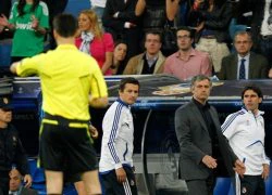 Thế giới "huyền bí" của Jose Mourinho (Kỳ 21): Những câu hỏi vì sao