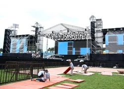 Toàn cảnh SVĐ Quân khu 7 một ngày trước JYJ concert