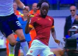 Bỏ khăn băng đầu, Gervinho bị &#8216;dìm hàng&#8217; không thương tiếc