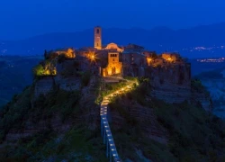 Civita di Bagnoregio &#8211; cổ trấn giữa mây trời nước Ý