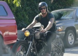 David Beckham gãy tay vì tai nạn môtô