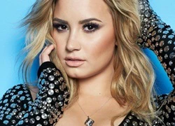 Demi Lovato ám chỉ Selena Gomez không biết chọn người yêu