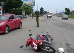 Đèn đỏ ngừng hoạt động, ô tô cán chết người