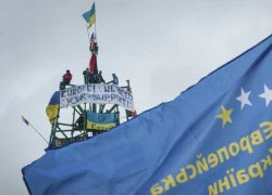 EU - Ukraine đình chỉ hiệp ước hợp tác kinh tế đến hết năm 2015