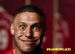 Giroud sát gái bẩm sinh, Chamberlain giống... ninja rùa