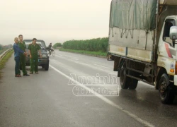 Hà Nội: Bắt ổ nhóm sống "bầy đàn" chuyên đi cướp giật tài sản