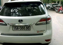 Hà Nội: Găm súng, đạn trên xe Lexus biển &#8220;phát lộc&#8221;