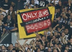 HLV Tottenham nổi điên với biểu ngữ phân biệt người Do Thái của CĐV Belgrade