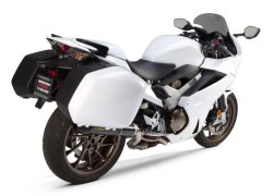 Honda VFR800 Interceptor 2014 tăng 5 mã lực nhờ pô độ