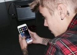 Justin Bieber không mất một xu để có iPhone 6 Plus