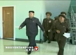 Kim Jong-un lại lộ ảnh đi khập khiễng