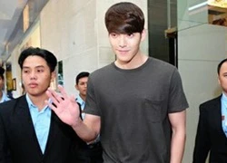 Kim Woo Bin cực điển trai trong buổi quay đầu tiên ở Việt Nam