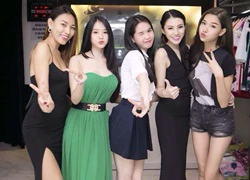 Ngọc Trinh chọn đồ cho dàn mẫu dự Miss Ngôi Sao