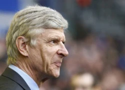 Ông Wenger bị fan 'ném đá' dữ dội