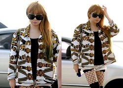 Park Bom (2NE1) khoe chân thon dài, quyến rũ tại sân bay