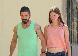 Shia LaBeouf mặc quần bó phản cảm hẹn hò với bạn gái