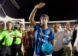 Vừa đến Mexico, Ronaldinho đã chinh phục người đẹp