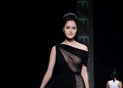 10 bộ cánh sexy tột đỉnh trên sàn catwalk Việt