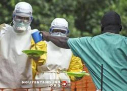 2/3 dân số Mỹ &#8220;sống trong sợ hãi&#8221; vì Ebola