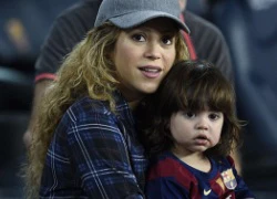 Bầu bí, Shakira vẫn tới sân xem Pique thi đấu