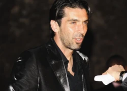 Buffon quỵt tiền dịch vụ