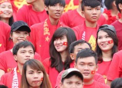 CĐV Cần Thơ hết mình vì U19 HAGL