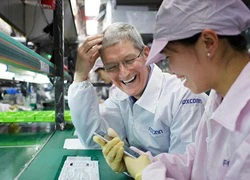 CEO Apple thăm nhà máy sản xuất iPhone của Foxconn