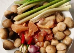 [Chế biến] - Canh gà nấu nấm rơm