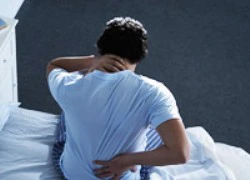 Dùng thế lạ, có phải anh ấy hư hỏng?