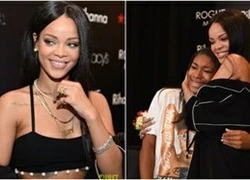 Fan khóc nức nở khi được Rihanna ôm chặt