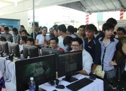 Fan Phong Vân tưng bừng nhận quà trong Ngày Hội Game Thủ Việt 2014