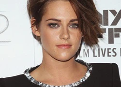 Kristen Stewart lộ mặt chi chít mụn