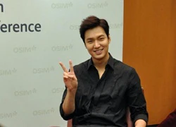 Lee Min Ho kém phong độ vì mặc áo gấp nhăn nhúm