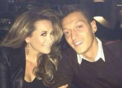 Mandy Capristo xóa mọi hình ảnh của kẻ bội bạc Mesut Oezil