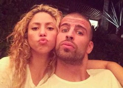 Pique ăn mừng chiến thắng bằng cách... rủ Shakira đi hái nấm