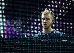 DJ Calvin Harris sẽ biểu diễn tại MTV EMA 2014