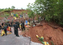 Quảng Ninh căng mình vá đập